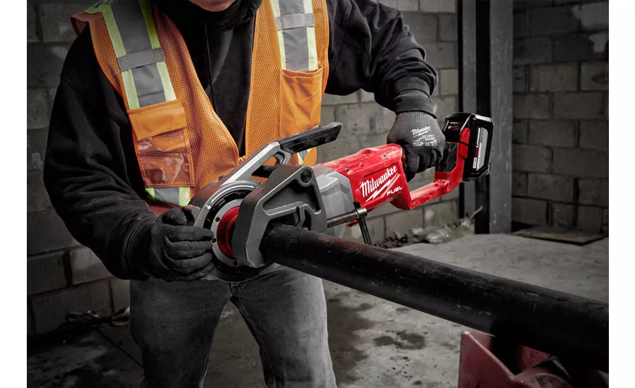 Cordless pipe threader
