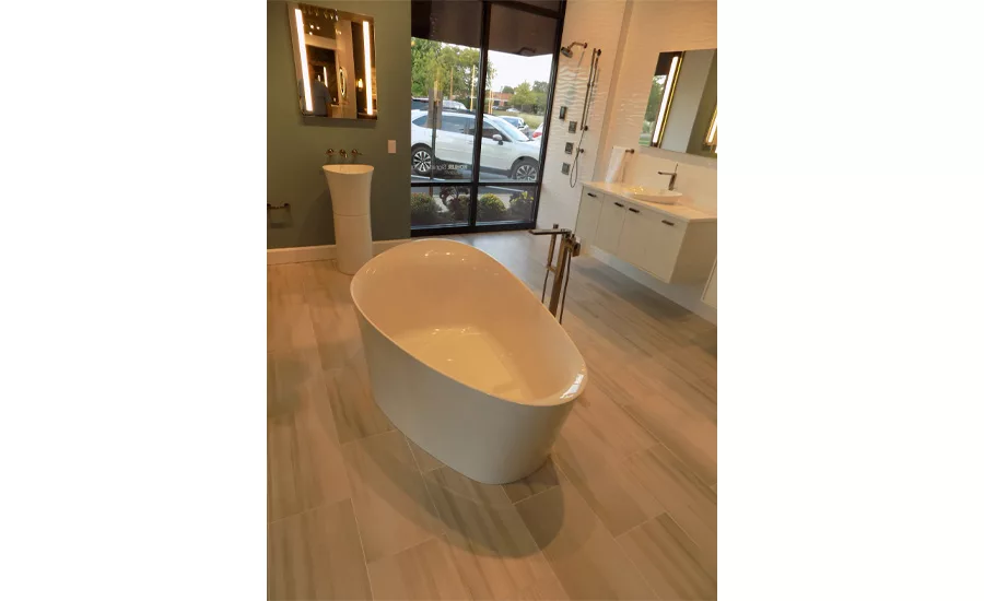 Kohler Showroom Tub