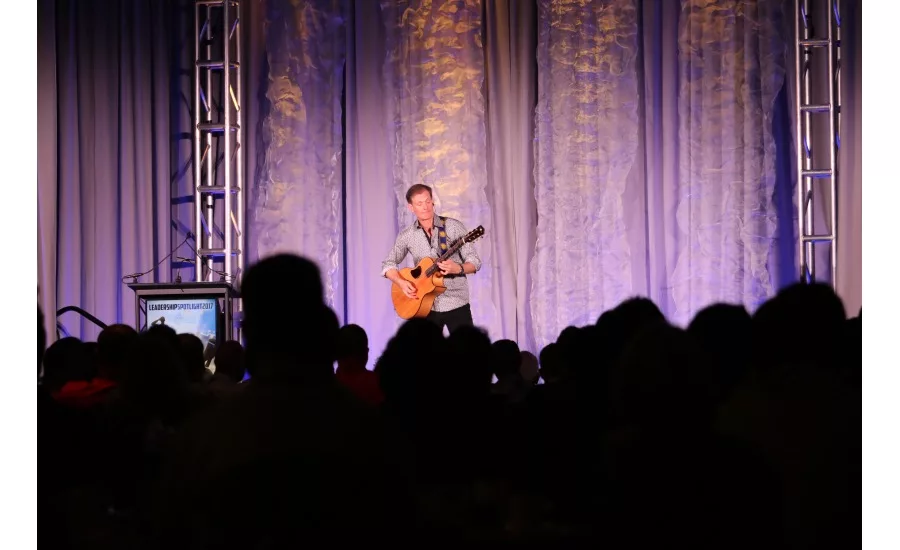 World-class virtuoso guitarist, comedian, and motivational speaker Mike Rayburn performs for attendees of Nexstar Network’s Leadership Spotlight in Houston
