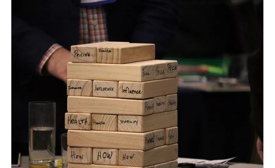 Attendees use wooden blocks to “build” their businesses from the ground up During Nexstar Network’s Leadership Spotlight 2017 closing session