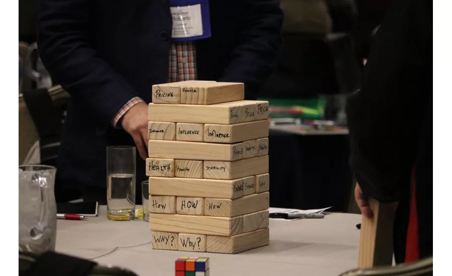 Attendees use wooden blocks to “build” their businesses from the ground up During Nexstar Network’s Leadership Spotlight 2017 closing session