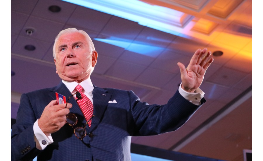 Dr. Nido Qubein speaks to attendees at the 2017 Nexstar Network Super Meeting