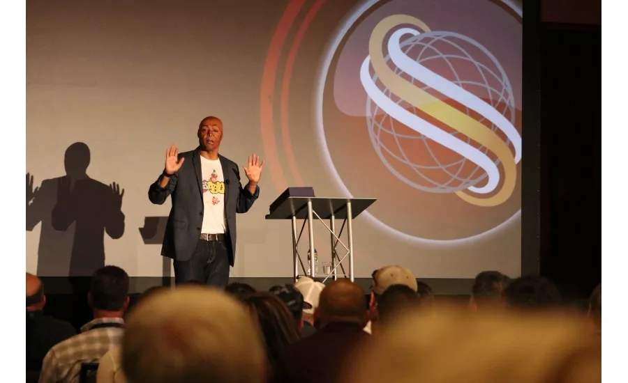 U.S. Army veteran and motivational speaker JR Martinez speaks to attendees