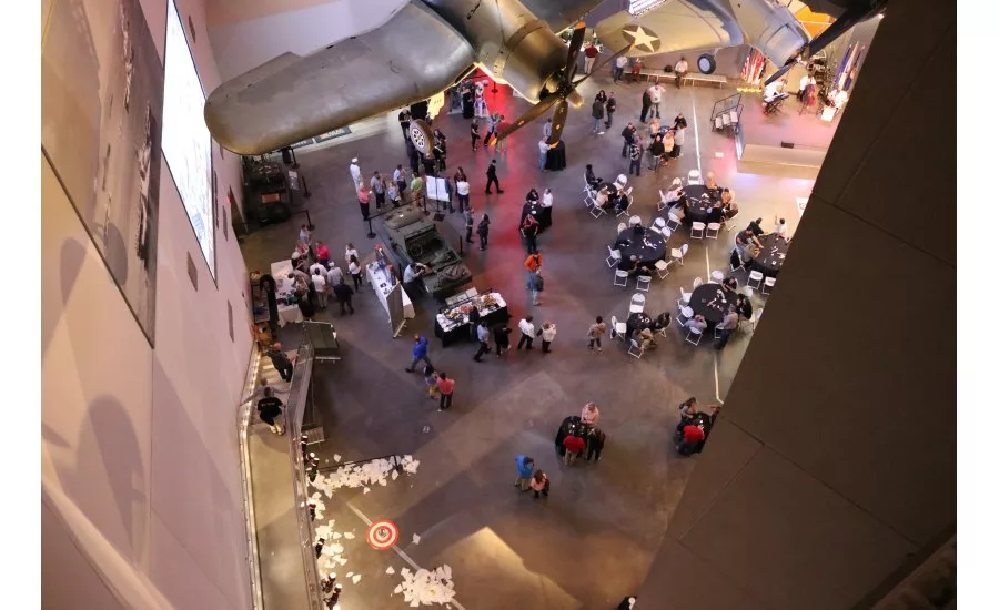 Service Roundtable members and partners attend an evening event