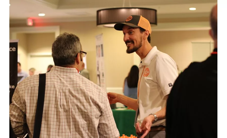 Service Roundtable members and partners visit the Partner Pavilion