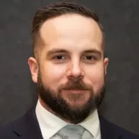 Tom Roberts 200x200 headshot