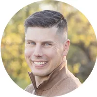 Chris Lollini circle headshot updated 200x200