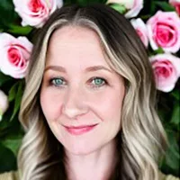 Dona Thompson 200x200 headshot