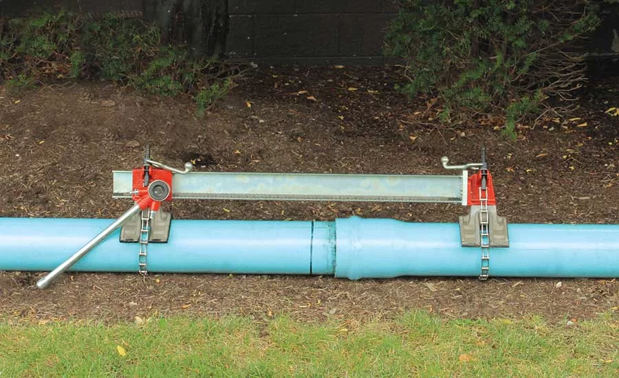 Reed plastic pipe joiner