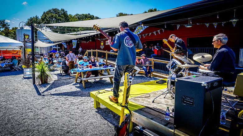 outdoor area draws a crowd