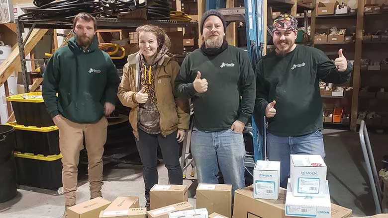 Hannah Z Tom training leader and other apprentices