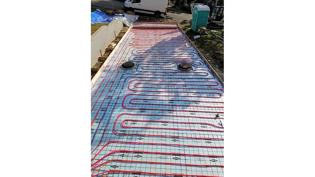 02 PM 0923 Snow Melt Driveway