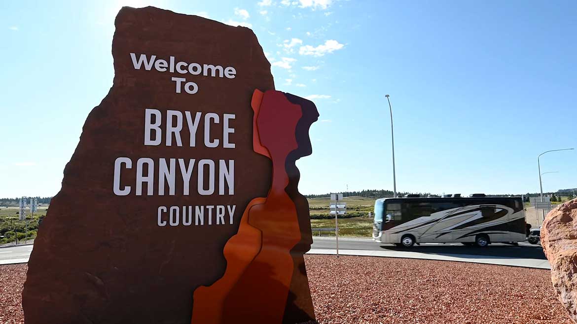 02 PM 1123 Dave Yates Column Bryce Canyon Country