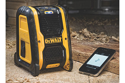 PM0315_Products_DeWalt-Bluetooth-Speaker_feat.jpg