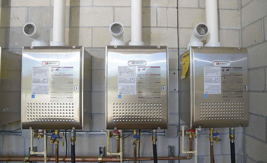 Restaurants benefit from installing tankless water heaters 20161125