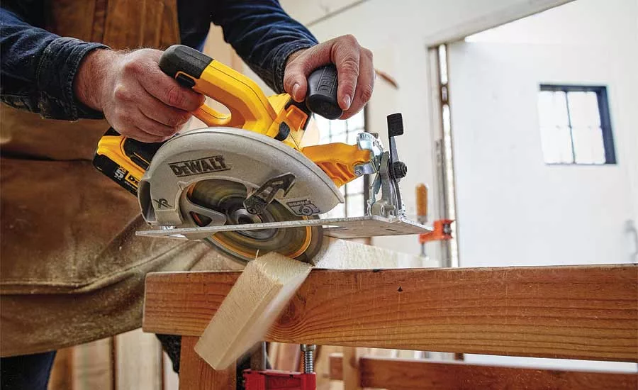 DeWalt 20V MAX XR 7-1/4" Circular Saw