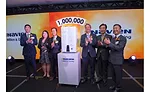 18-0125 Unit Signing Ceremony by Heung-Rak Sohn,  Martha Pugeda (longest American employee), Scott Lee, NA CEO  Eric Moffroid, VP, Joon Kee Hong CEO Worldwide, Jaeyong Lee, Head of Global Business