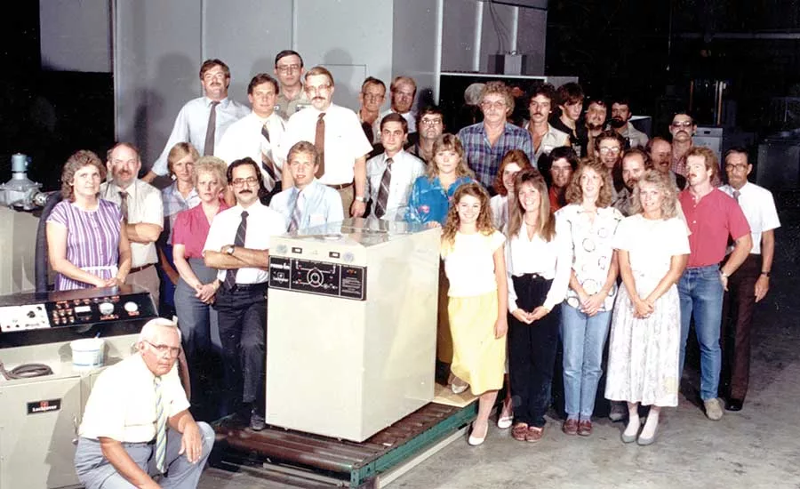 Bill Vallett and his team introduce the Power-Fin product line in 1986