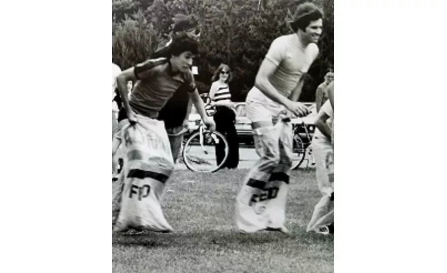 Early bag race Emerson Swan