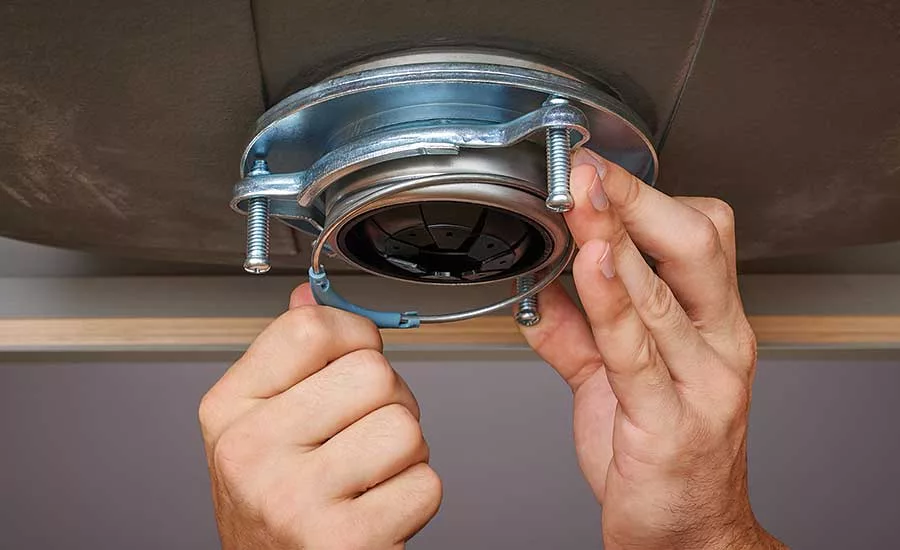 The Moen EX75C’s Fast Track feature facilitates a quicker installation.