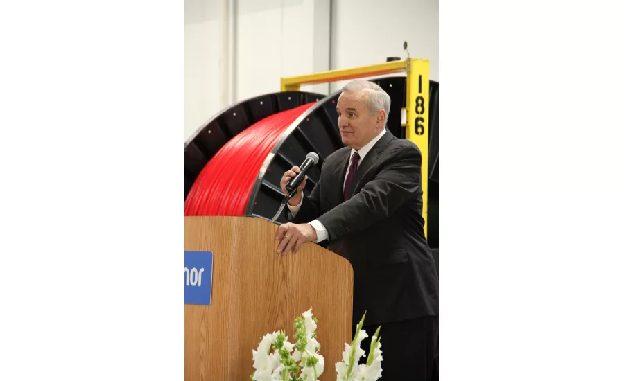 Uponor ribbon-cutting -- Minnesota Gov. Dayton